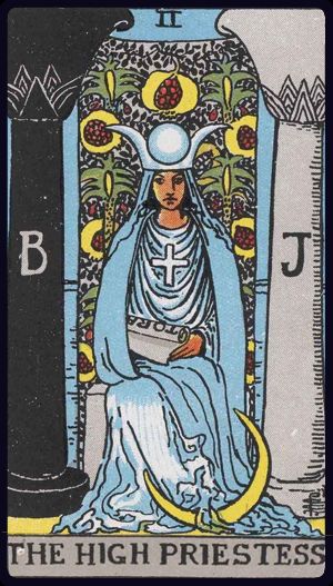 The High Priestess in the LuciellaES Rider–Waite–Smith deck